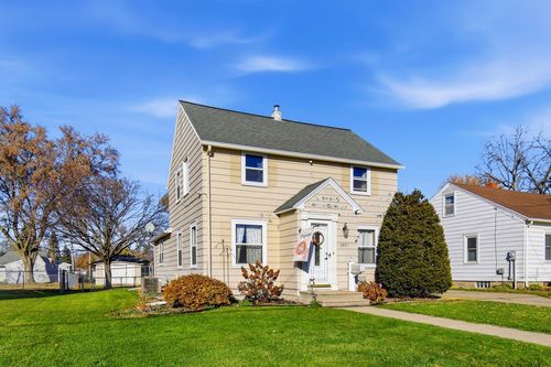 1901 E Oakland Ave, Austin, MN, 55912-4361 | Card Image