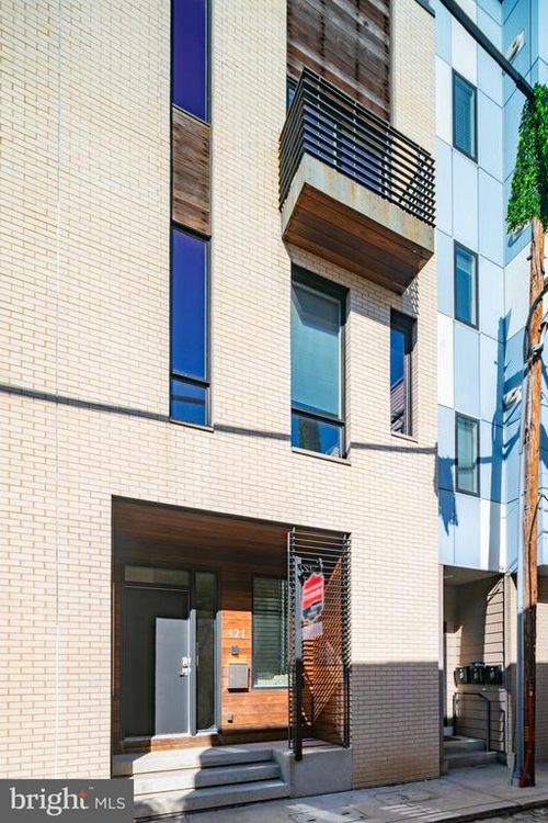 421 Wallace St, PHILADELPHIA, PA, 19123-2851 | Card Image