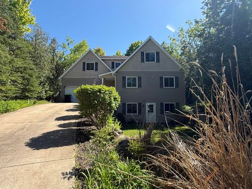 7500 9 Mile Point Dr, Charlevoix, MI, 49720-9366 | Card Image