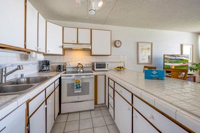 D207 - 2387 S Kihei Rd, Condo with 1 bedrooms, 1 bathrooms and null parking in Kihei HI | Image 3