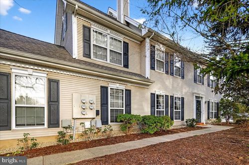 200 Amberleigh Dr, Pennington, NJ, 08534-1998 | Card Image