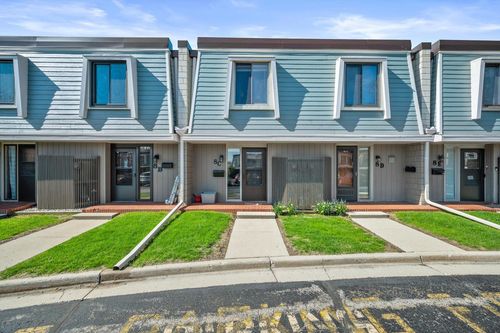 8c-3333 5th Avenue, SOUTH MILWAUKEE, WI, 53172 | Card Image
