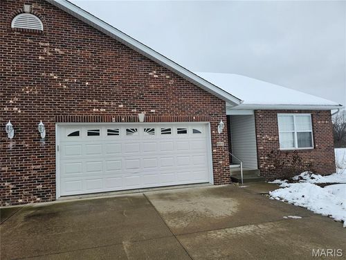 601 Elizabeth Dr, Litchfield, IL, 62056-1709 | Card Image