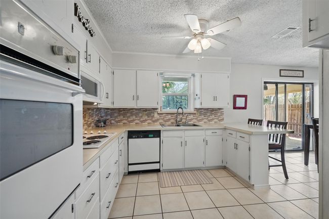 501 Cortes St, House other with 5 bedrooms, 3 bathrooms and null parking in Krugerville TX | Image 17