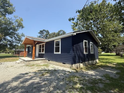501 Smith Ave, Hohenwald, TN, 38462-1042 | Card Image