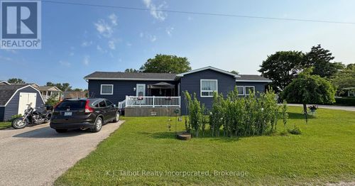27 Cranberry Dr, Goderich, ON, N7A3Y3 | Card Image