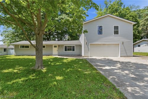 9505 Nita Ln, Streetsboro, OH, 44241-5448 | Card Image