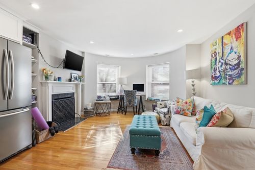 302-95 Gainsborough Street, Boston, MA, 02115 | Card Image