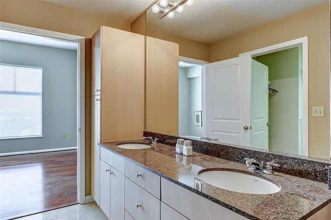 UNIT-1702 - 3505 Sage Rd, Condo with 2 bedrooms, 2 bathrooms and 1 parking in Houston TX | Image 4