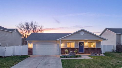 207 Sunstone Cir, Logan, UT, 84321-5051 | Card Image