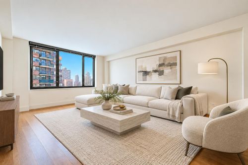 8e-1735 York Ave, New York, NY, 10128-6857 | Card Image