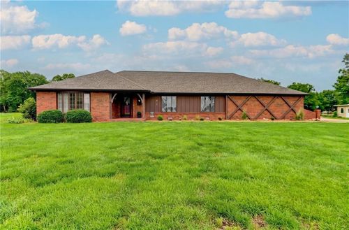 917 Country Club Dr, Butler, MO, 64730-1905 | Card Image