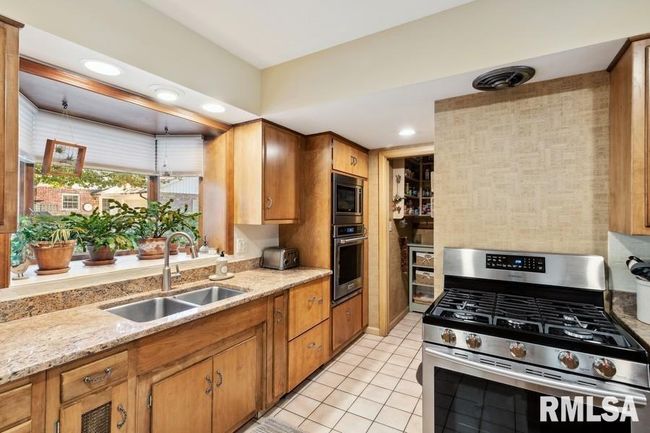1570 N Academy St, House other with 5 bedrooms, 4 bathrooms and null parking in Galesburg IL | Image 34