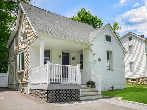 29 Chestnut St, Pearl River, NY, 10965-2142 | Card Image