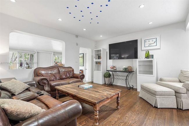 1055 Ne 120 Th St, House other with 4 bedrooms, 2 bathrooms and null parking in Biscayne Park FL | Image 10