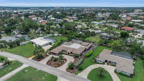 609 Laguna Dr, VENICE, FL, 34285-1313 | Card Image