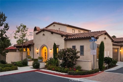 10832 Flora Park Way, Cypress, CA, 90720-3885 | Card Image