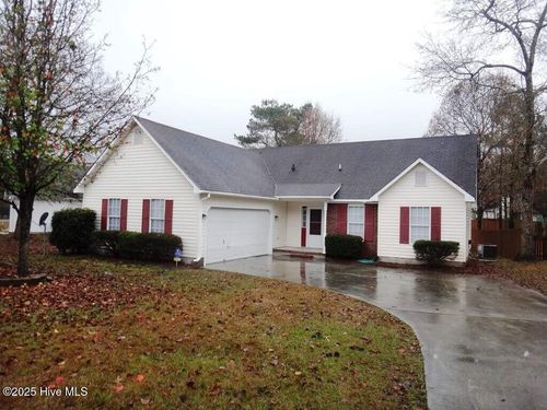 102 Yellowwood Dr, Jacksonville, NC, 28546-9653 | Card Image