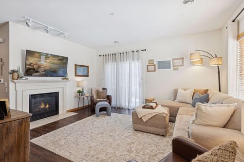 1211 Bergmann Dr, Stillwater, MN, 55082-4555 | Card Image