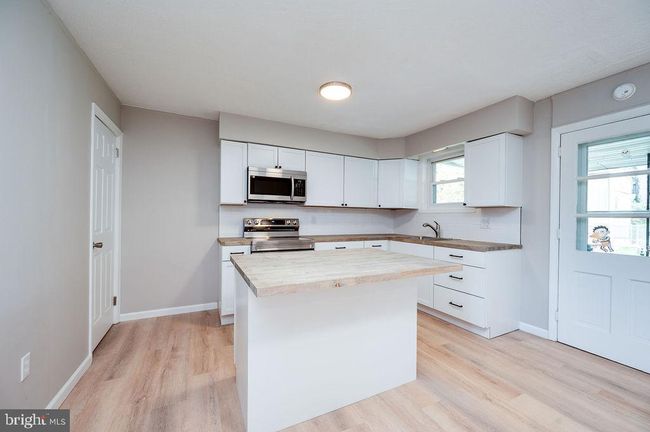 112 W Jackson St, Townhouse with 3 bedrooms, 1 bathrooms and null parking in FLEETWOOD PA | Image 6