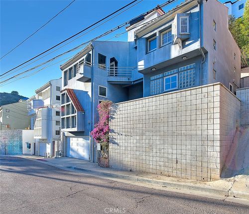 6423 Deep Dell Pl, Hollywood, CA, 90068-2845 | Card Image