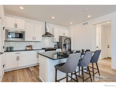 Kitchen with Island | Image 3