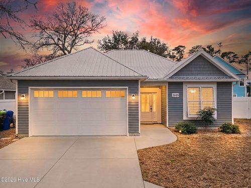 2605 E Oak Island Dr, Oak Island, NC, 28465-6032 | Card Image