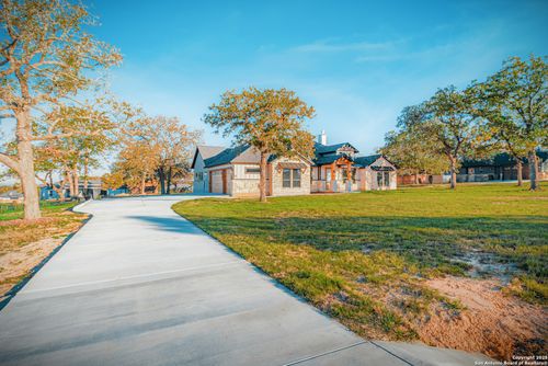 129 Hondo Rdg, La Vernia, TX, 78121-0176 | Card Image