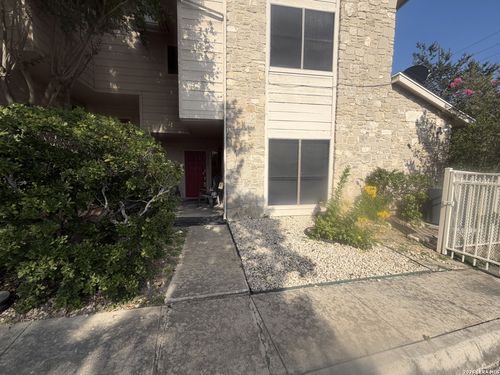 303-829 W Bitters Rd, San Antonio, TX, 78216-7910 | Card Image