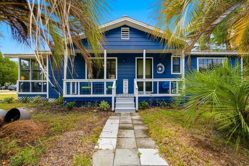 607 Three Rivers Rd, Carrabelle, FL, 32322-7001 | Card Image