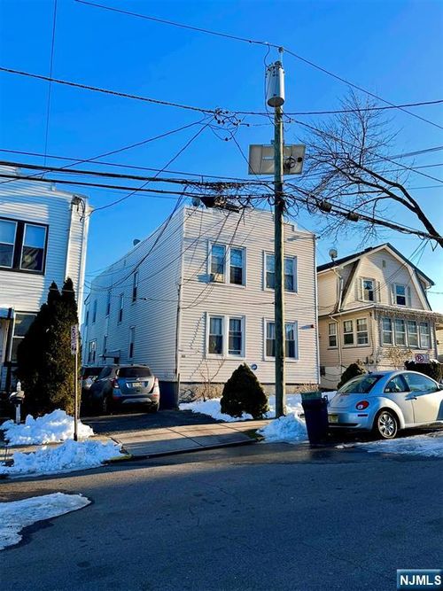 124-122-124 Buffalo Ave, Paterson, NJ, 07503-1843 | Card Image