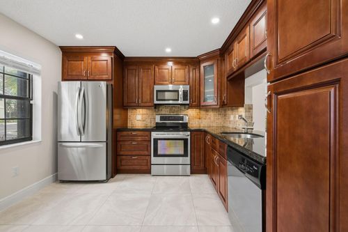 454 Westree Ln, Plantation, FL, 33324-1863 | Card Image