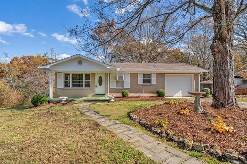 390 Junus Jackson Hollow Rd, Minor Hill, TN, 38473-5008 | Card Image