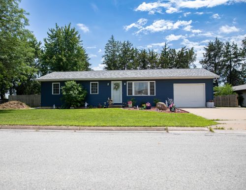 302 Birch Ave, Waverly, IA, 50677-4003 | Card Image