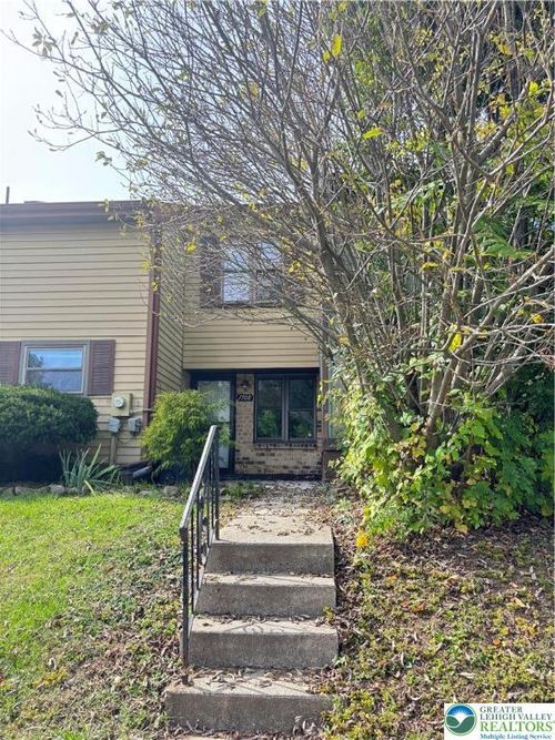 1708 Redwood Ct, Allentown, PA, 18104-1714 | Card Image