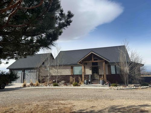 980 Grange Rd, Wheatland, WY, 82201-8647 | Card Image