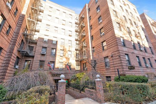 b2-9963 66th Ave, Rego Park, NY, 11374-3624 | Card Image