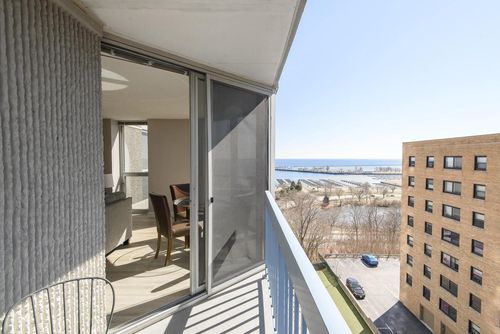 805-1660 N Prospect Avenue, Milwaukee, WI, 53202 | Card Image