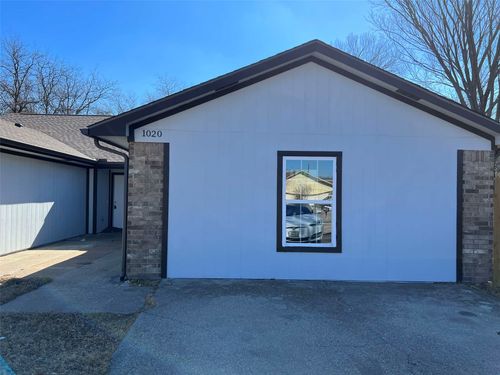 1020 Vera Ct, Irving, TX, 75060-6158 | Card Image