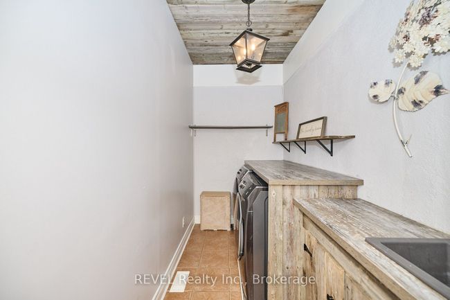 9695 Grassy Brook Rd, House other with 4 bedrooms, 3 bathrooms and 15 parking in Port Robinson ON | Image 40