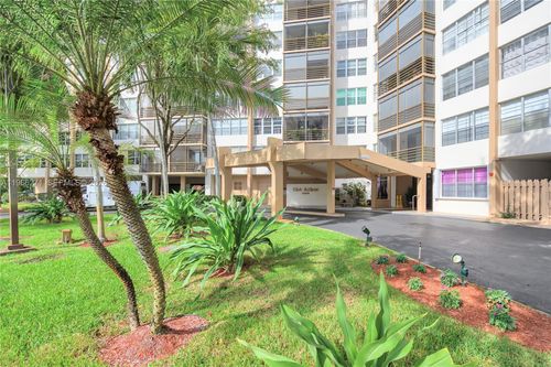 apt-420-1400 Saint Charles Pl, PEMBROKE PINES, FL, 33026-3225 | Card Image
