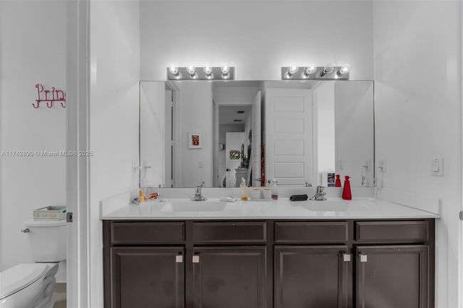 15124 Sw 176 Th Ter, House other with 4 bedrooms, 4 bathrooms and null parking in Miami FL | Image 20
