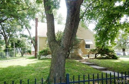 700 Pershing St, East Saint Louis, IL, 62203-1745 | Card Image