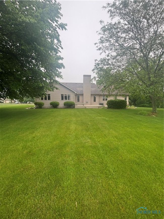 6134 Cemetery Rd, House other with 3 bedrooms, 3 bathrooms and 2 parking in Whitehouse OH | Image 6