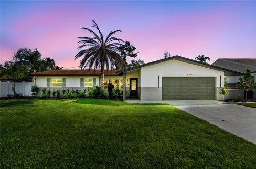 3197 Walnut St Ne, ST PETERSBURG, FL, 33704-2348 | Card Image