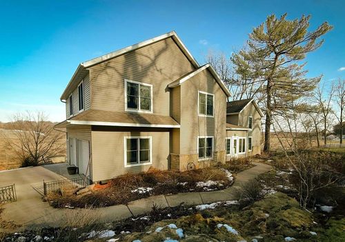 16718 County Rd N, BLANCHARDVILLE, WI, 53516-9314 | Card Image