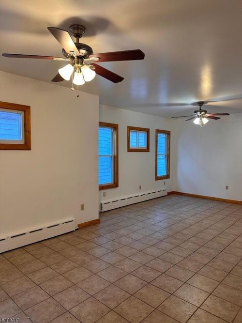 170 Clifton Ave, Clifton, NJ, 07011-1958 | Card Image