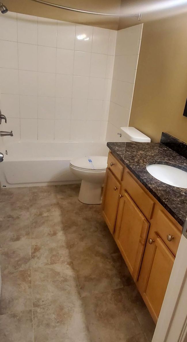 Full Bath 1.jpg | Image 7