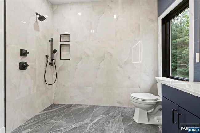45 Riverview Ter, House other with 6 bedrooms, 6 bathrooms and null parking in Mahwah NJ | Image 19
