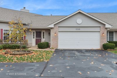 13309 Red Cedar Lane, Townhouse with 2 bedrooms, 2 bathrooms and 2 parking in Plainfield IL | Image 1